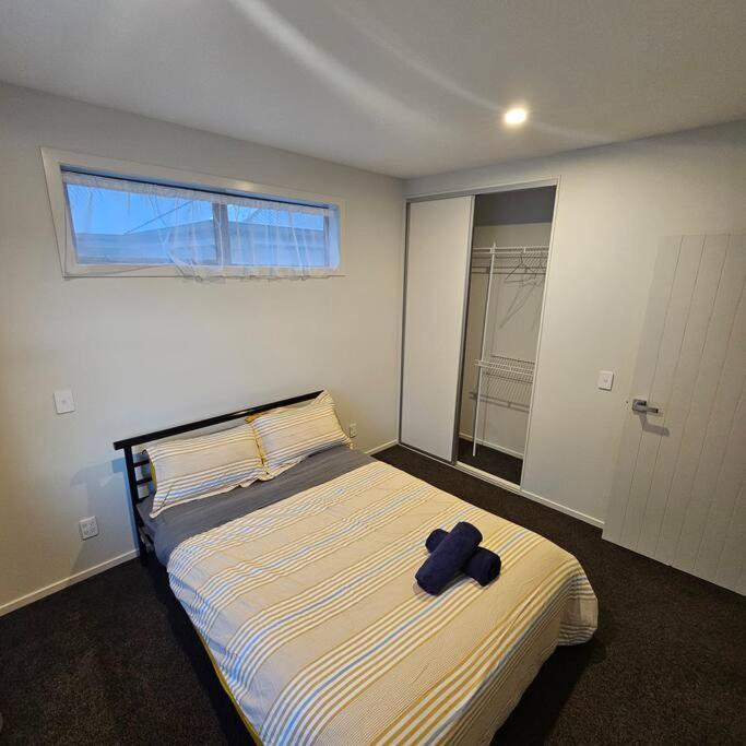 Entire House - Brand New 2 Bedroom House Lower Hutt Eksteriør billede